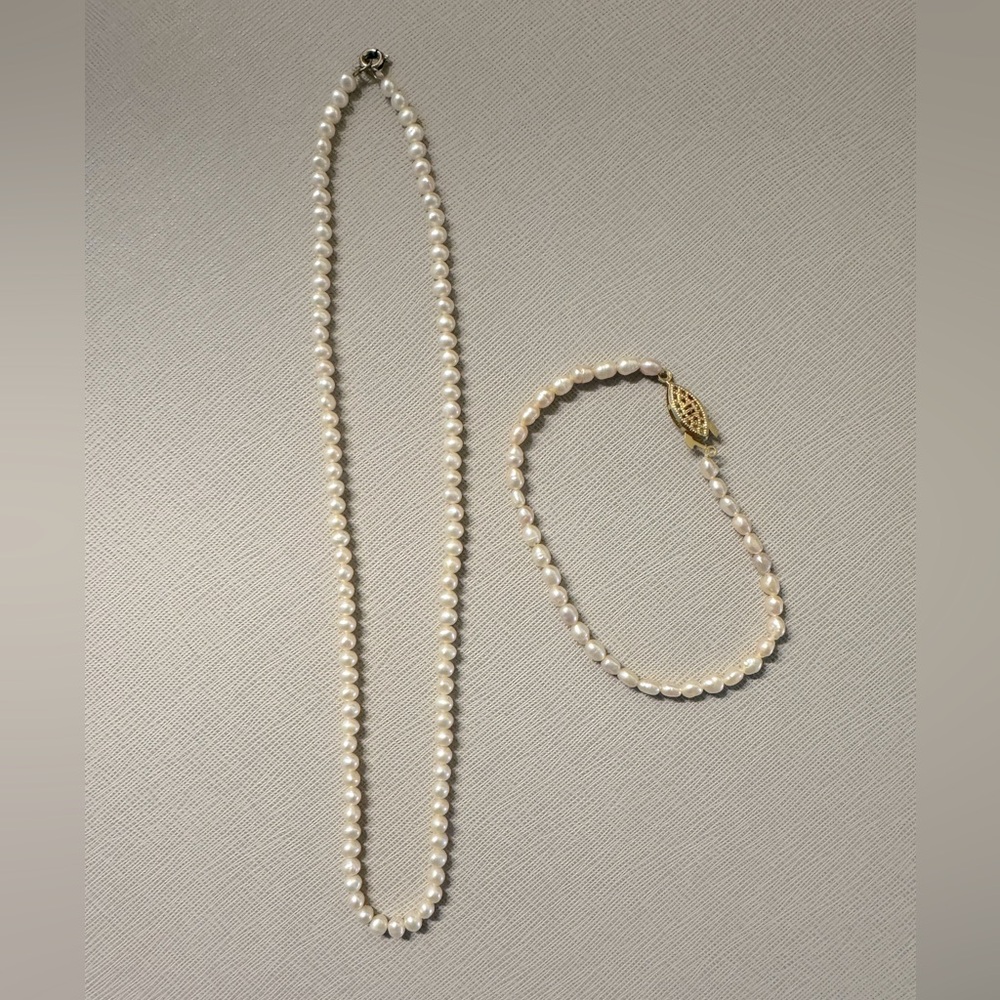 Freshwater Rice Pearl Necklace and Bracelet Set